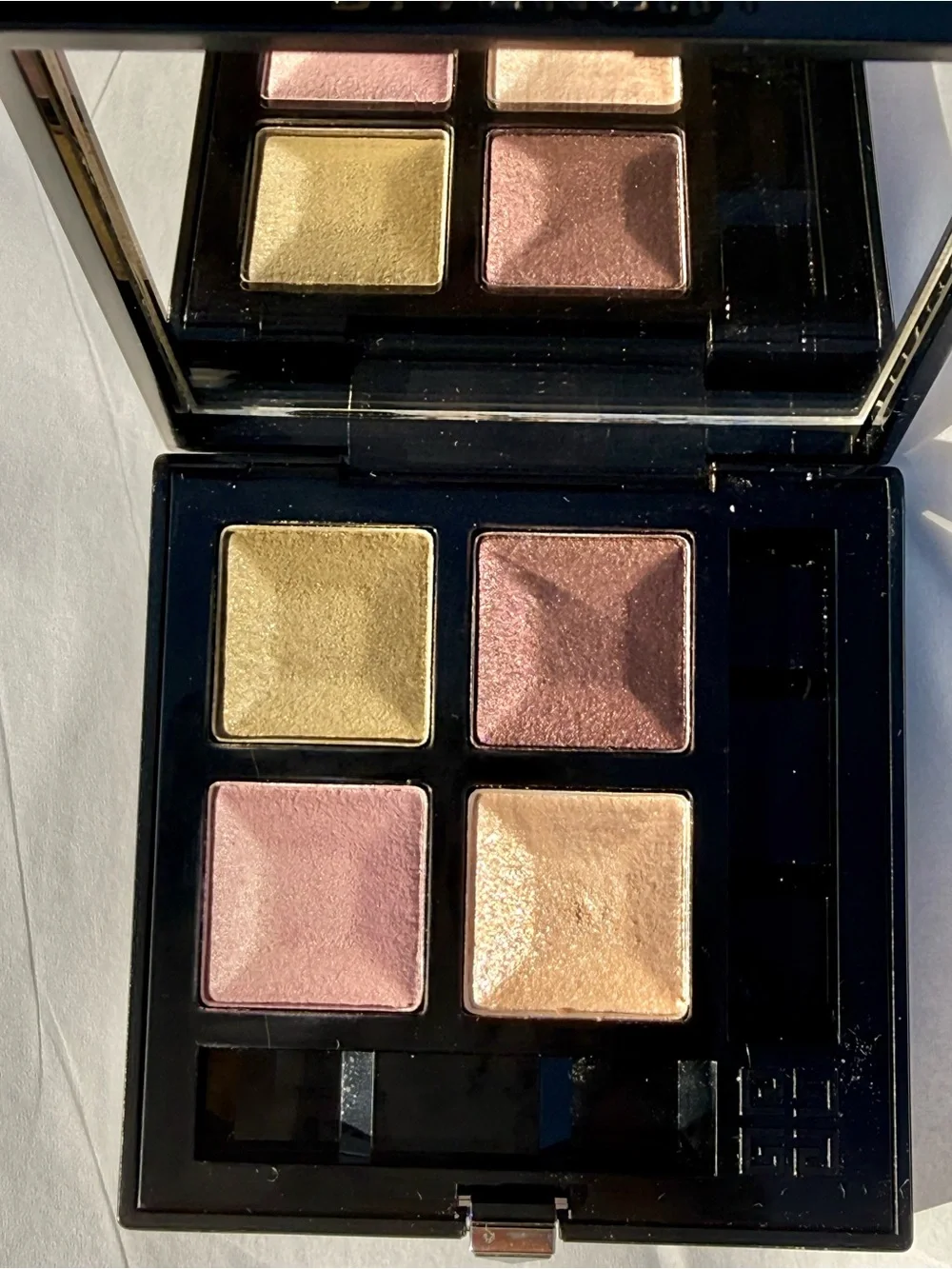 Lightly Used. Givenchy Prisme Quatuor Eyeshadow #7 Tentation 4-Color Palette